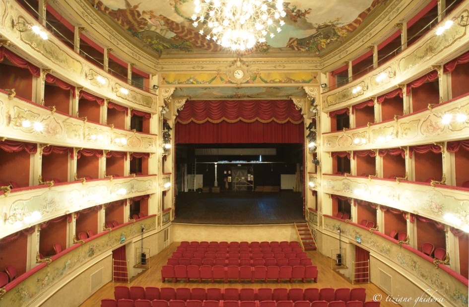 Palcoscenico del Teatro Asioli